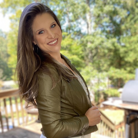 Meet your Posher, Erika shae - Picture 8 of 9